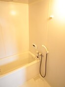 バス／シャワールーム等 メゾンド中新開