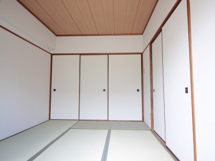 居室 メゾンド中新開