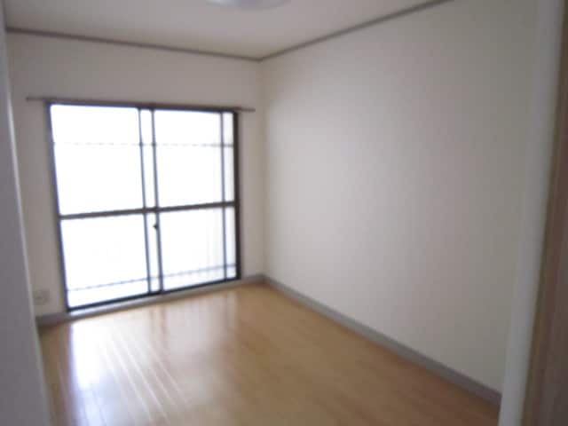 居室 プチシャトー あけぼの