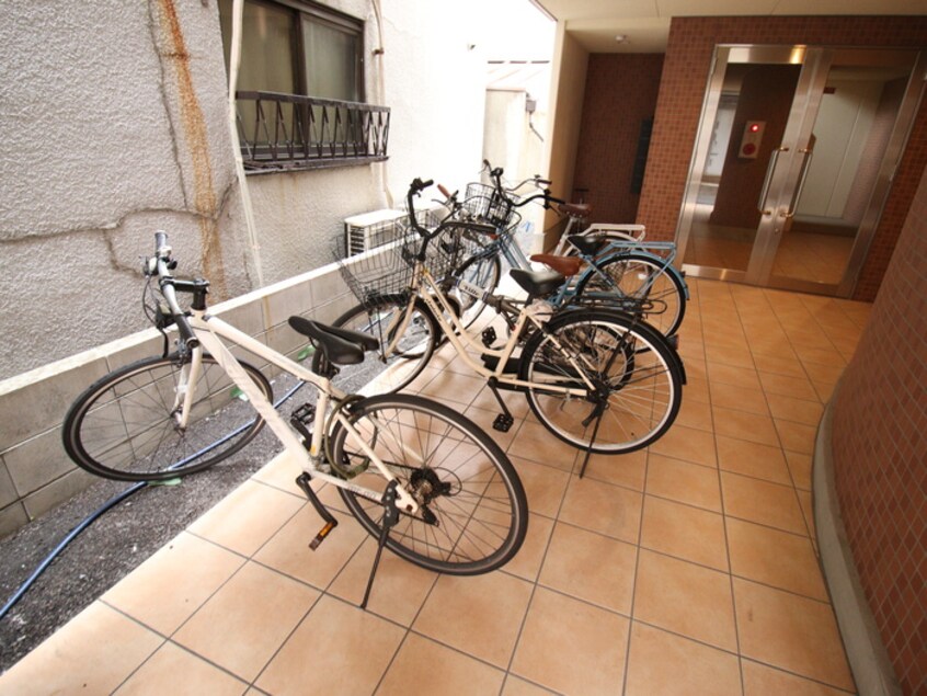 駐輪場 ラージヒル神戸駅西