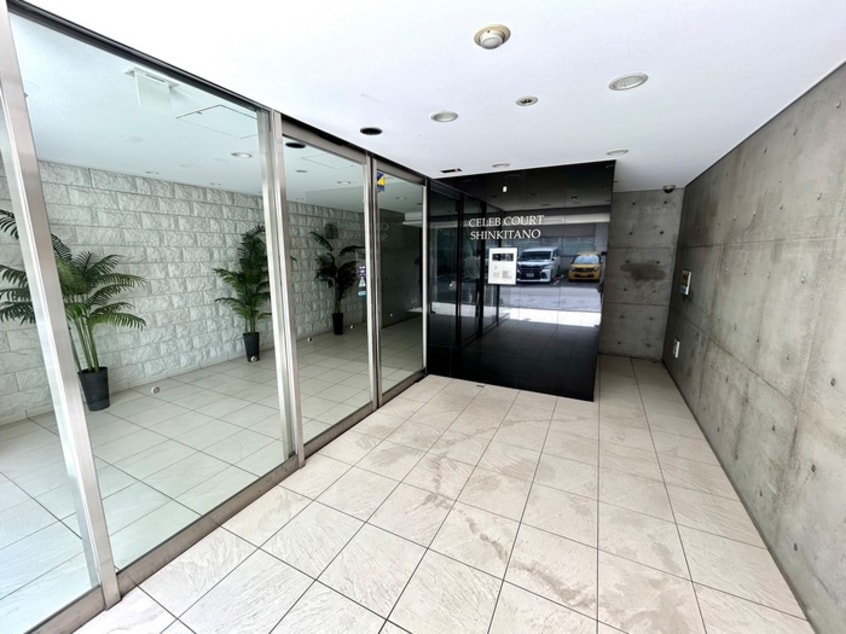 エントランス部分 セレブコ－ト新北野