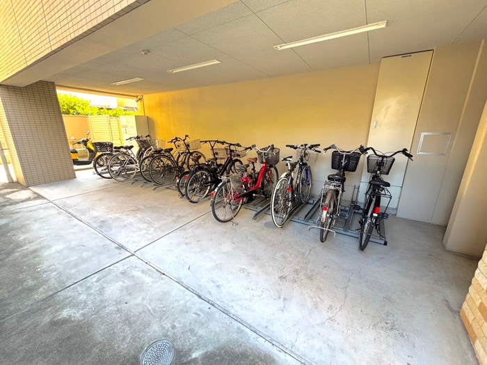 駐輪場 サンセール伊丹