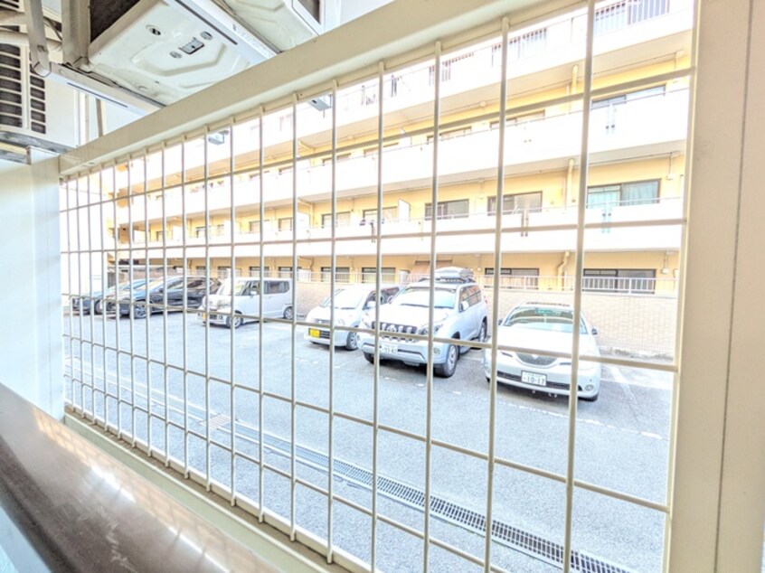 室内からの展望 ヴァンベ－ル服部