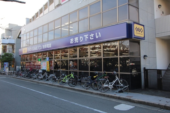 ゲオ武庫之荘店(ビデオ/DVD)まで400m メゾンドＭ