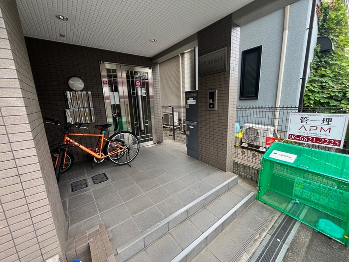 エントランス部分 シャルマン