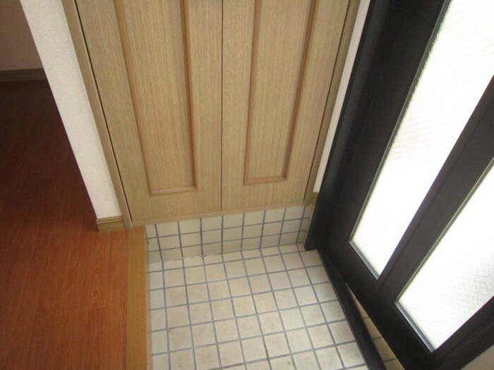 玄関 グリ－ンガ－デン８号棟