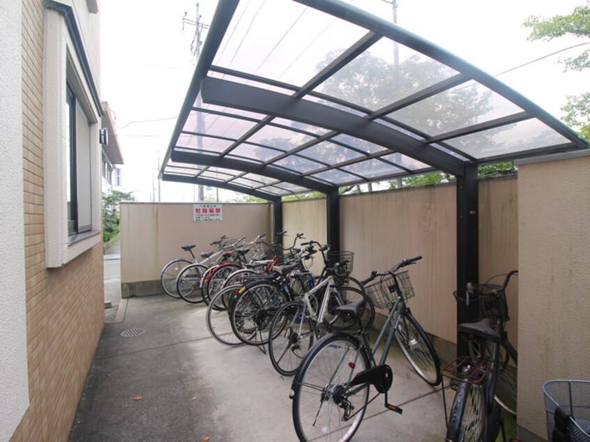 駐輪場 プラナスミカゲ