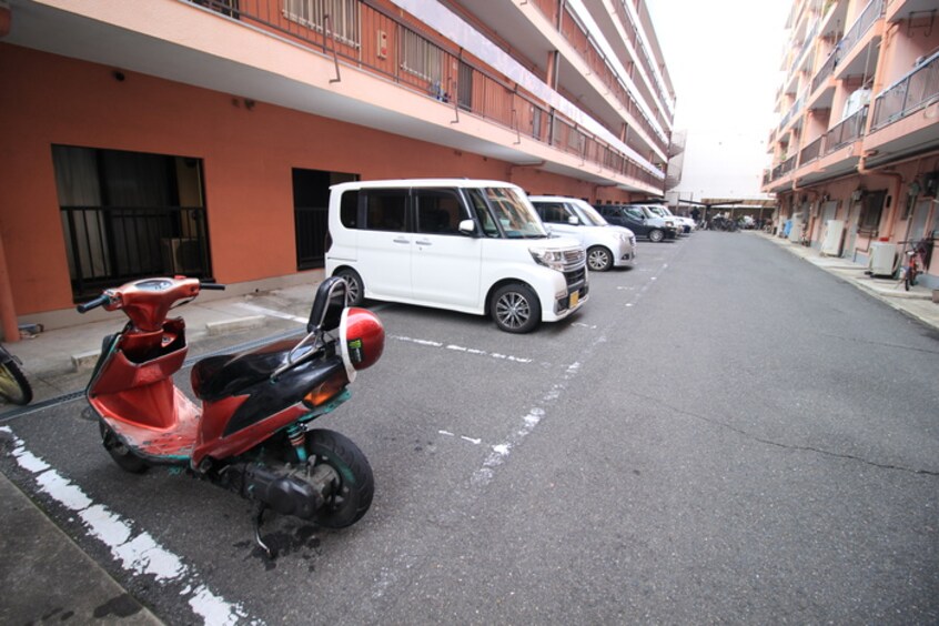 駐車場 エルロード住吉７号館