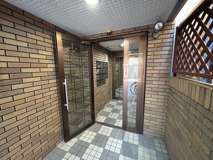 エントランス部分 ネバ－ランド姫島