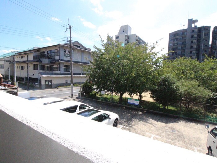 室内からの展望 べラジオ智恵光院（204）