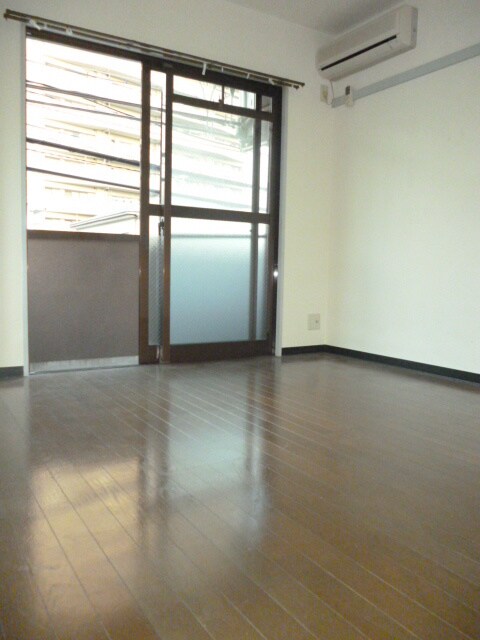 居室 香里晴天マンション