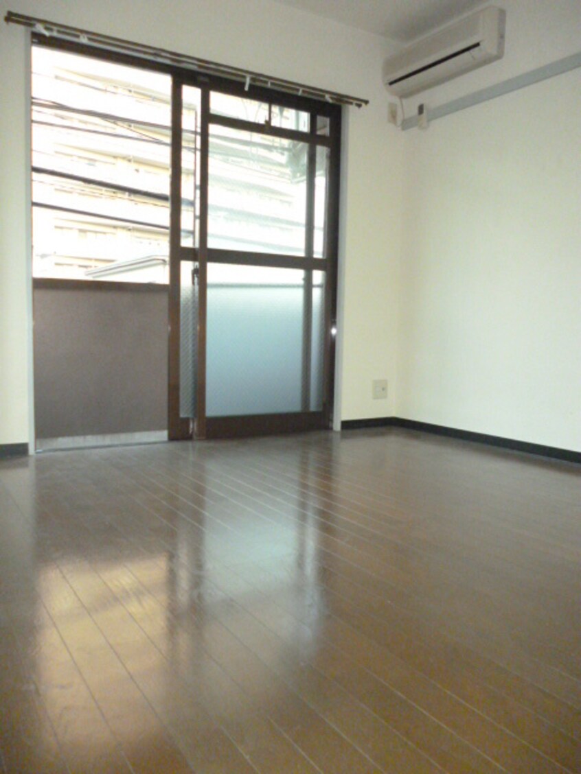 居室 香里晴天マンション