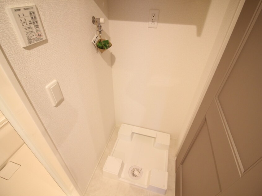 洗濯機置場 シャルール　メゾン