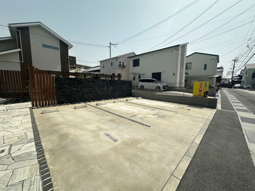 駐車場 クレ・ドゥ・ボヌール エム