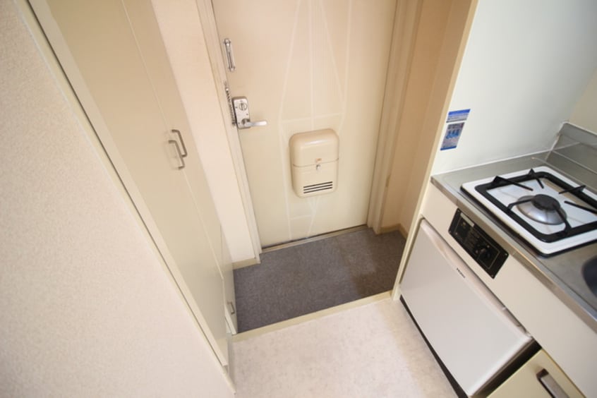 玄関 コ－ナンコ－トド－ル