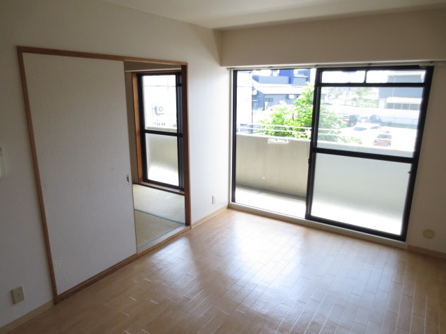 居室 ベルコ－ト鴻池