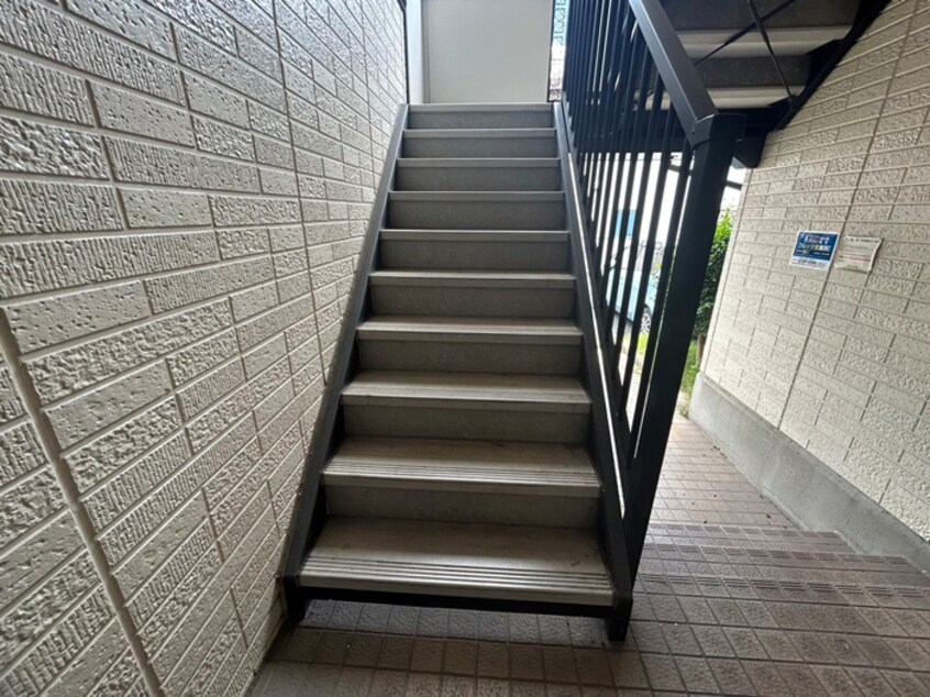 エントランス部分 メロディ－ハウスソロ