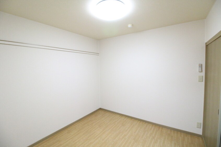 居室 中野ハイツ