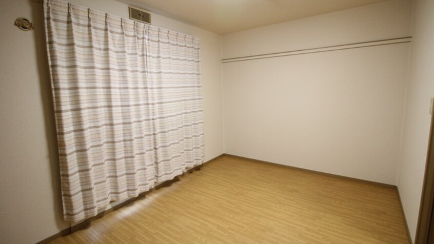 居室 中野ハイツ