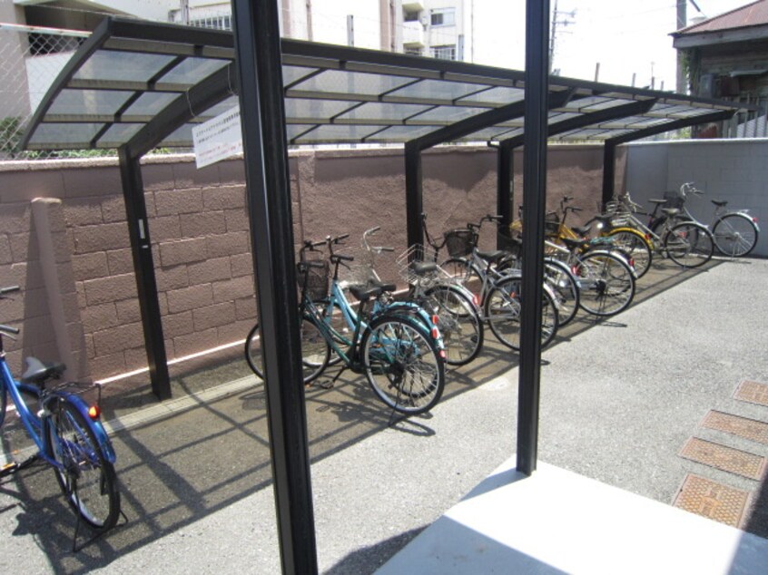 駐輪場 エステ－トピア中田Ａ棟