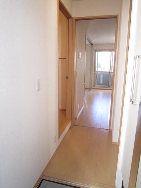 玄関 ラ・メゾン・ドゥ・サチ