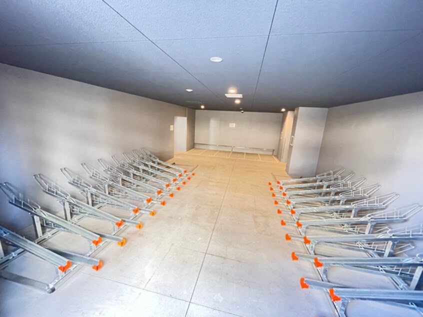 駐輪場 ﾚｼﾞｭｰﾙｱｯｼｭ神戸ﾊｰﾊﾞｰﾗﾝﾄﾞ(719)