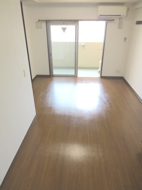 居室 プリモディ－ネ福島