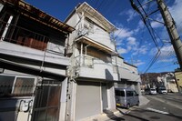 深野北貸家