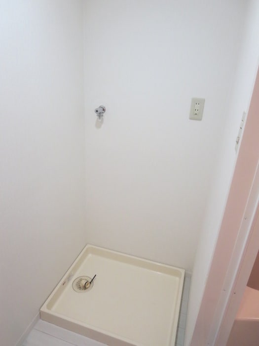 洗濯機置場 リバ－サイド二色の浜