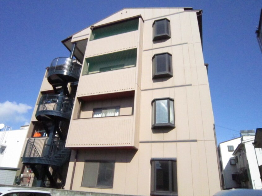 建物設備 シャルル四条畷駅前