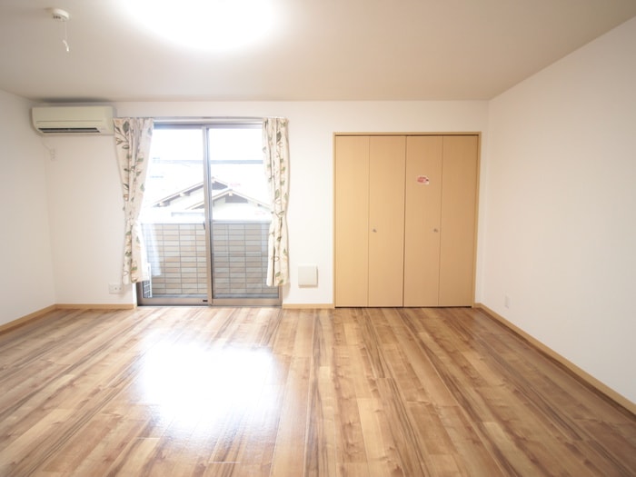 居室 春日丘ヒルズ