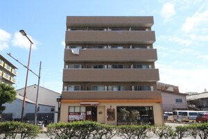 ＨＡＬＥＫＵＬＡＮＩ小路