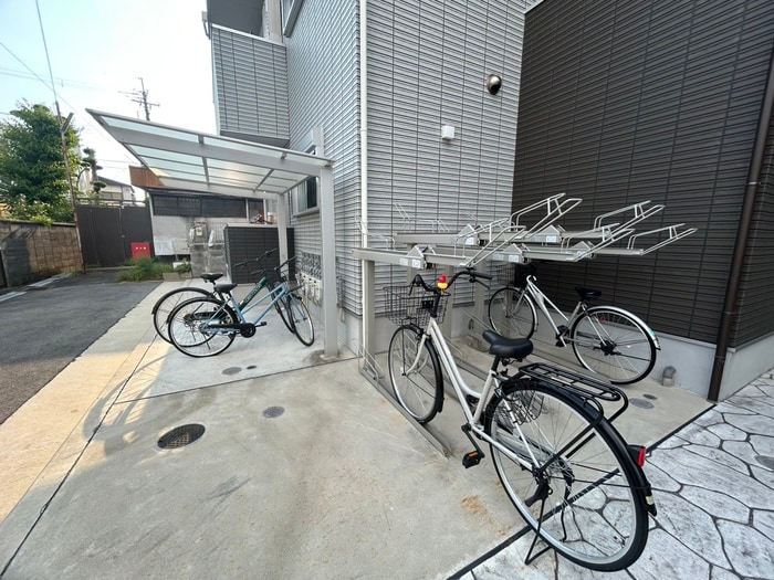 駐輪場 ALEGRIA河内山本WEST