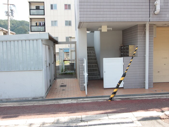 エントランス部分 野崎駅前ビル