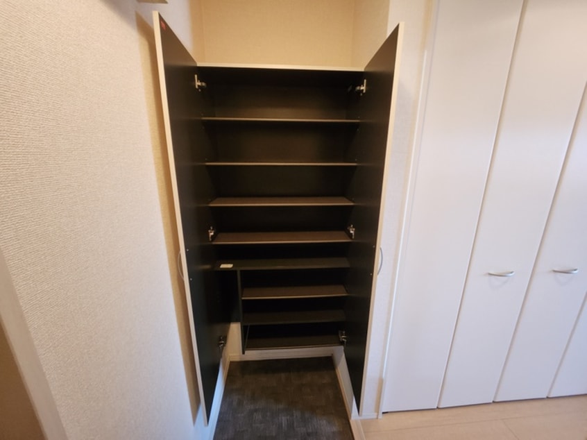 靴箱 ワイ・ワイ・ヒマワリ