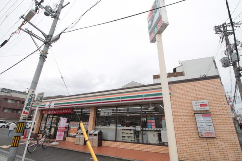 セブンイレブン(コンビニ)まで169m Le Coeur下新庄
