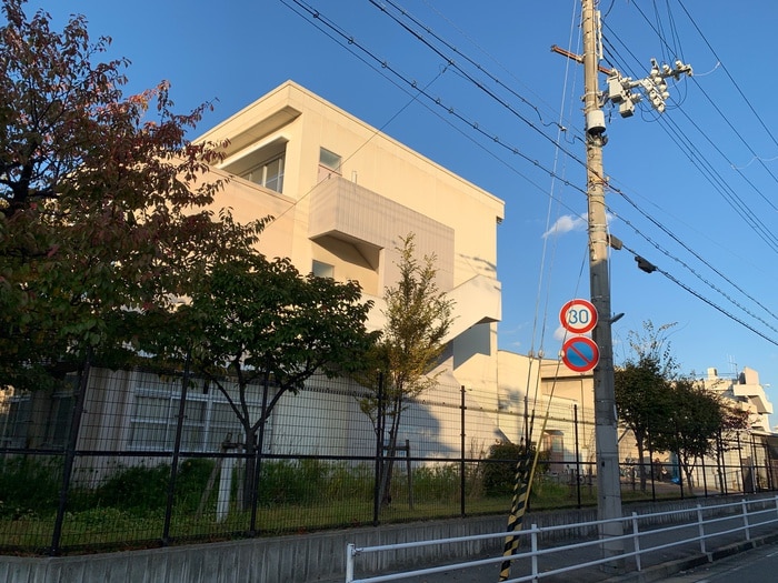 西宮市立津門小学校(小学校)まで260m CHERRY BLOSSOM西北