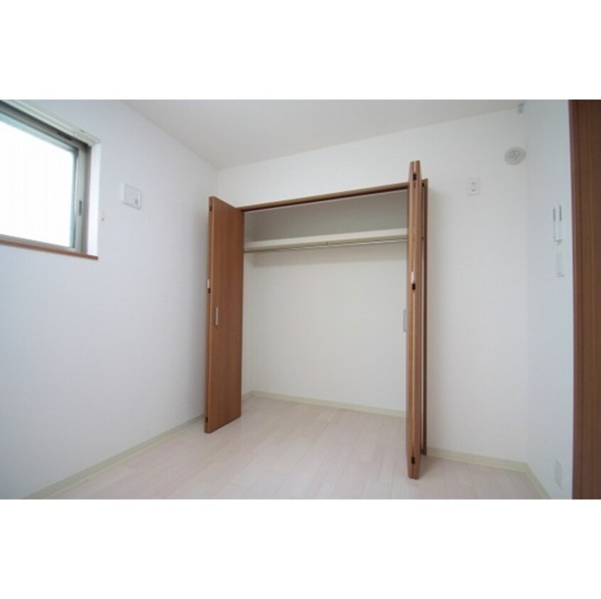 収納 クリエオ－レ忍ケ丘