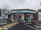 ファミリマート(コンビニ)まで130m クリエオ－レ忍ケ丘