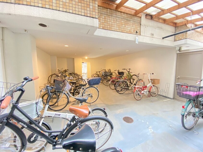 駐輪場 く志げ五条