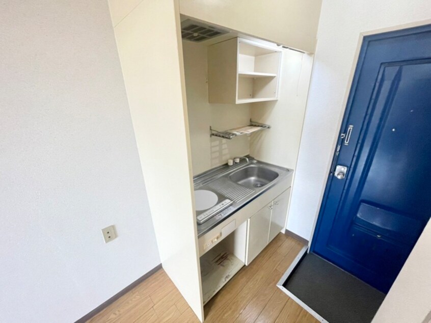 キッチン ＡＸＩＡ西村