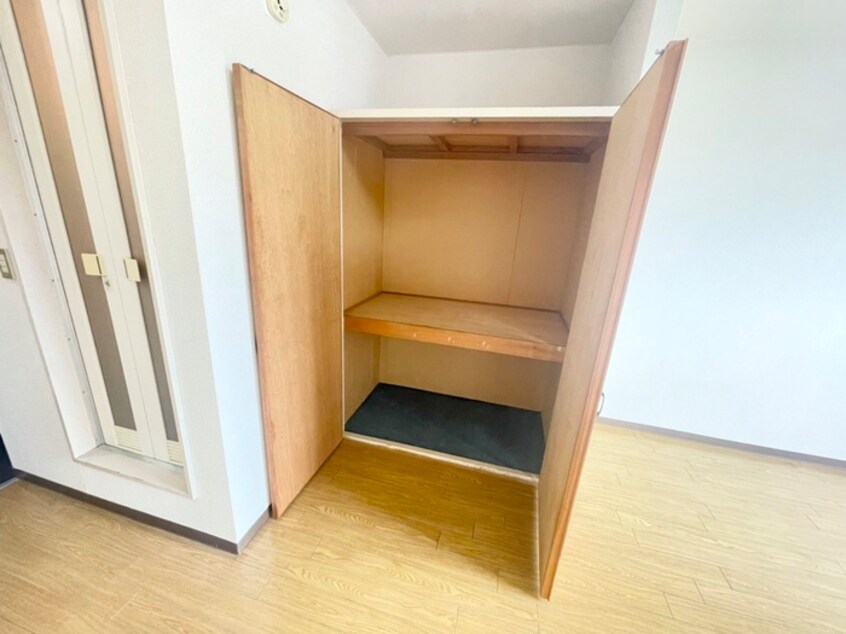 収納 ＡＸＩＡ西村