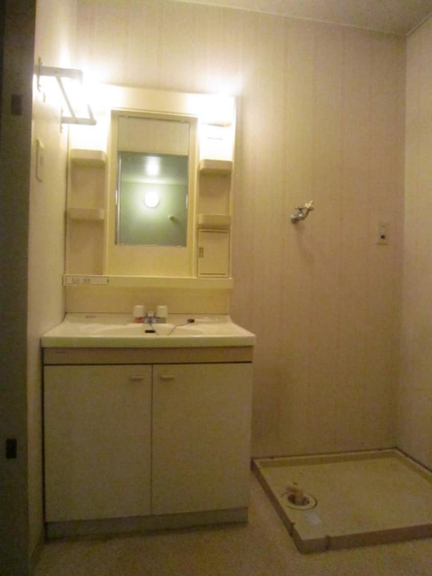 内観写真 ピアノ専業ビル