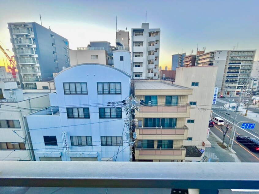 室内からの展望 ピアノ専業ビル