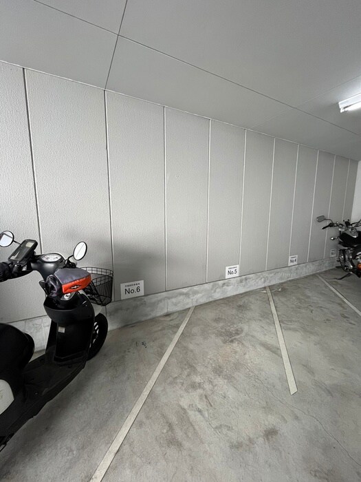 バイク置き場 CITY SPIRE上本町