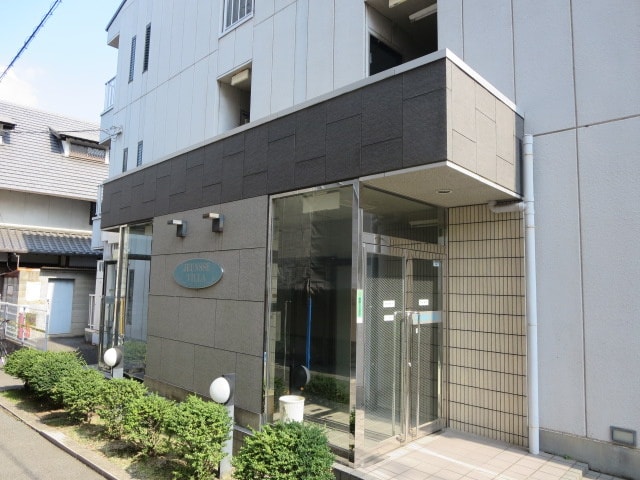 エントランス部分 ジュネス・ヴィラ