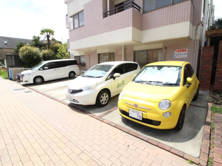 駐車場 夙川ガーデンハイム１