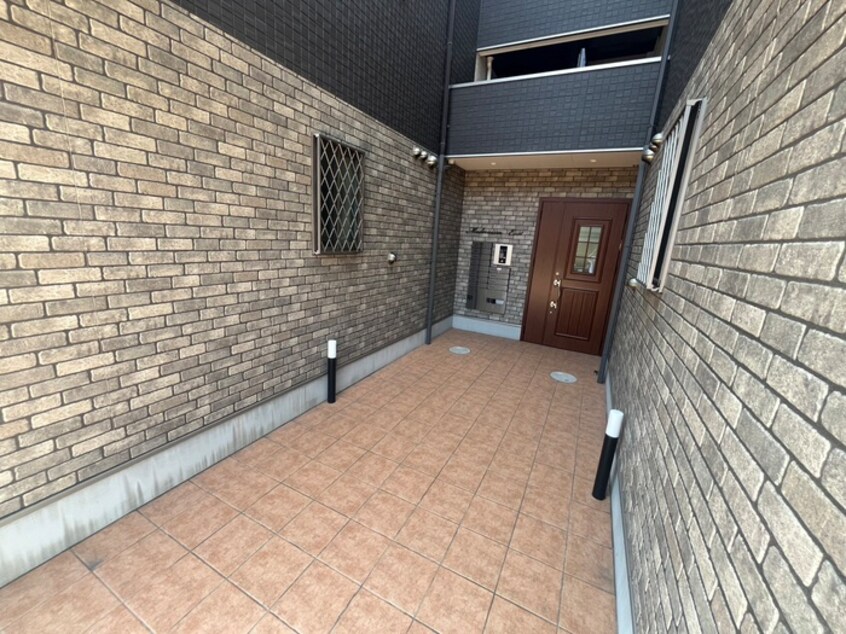 エントランス部分 Modernism East