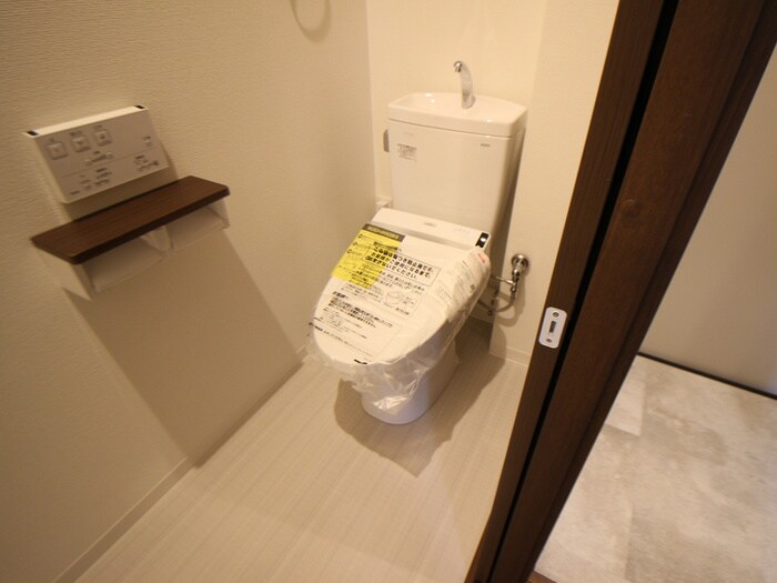 トイレ Modernism East