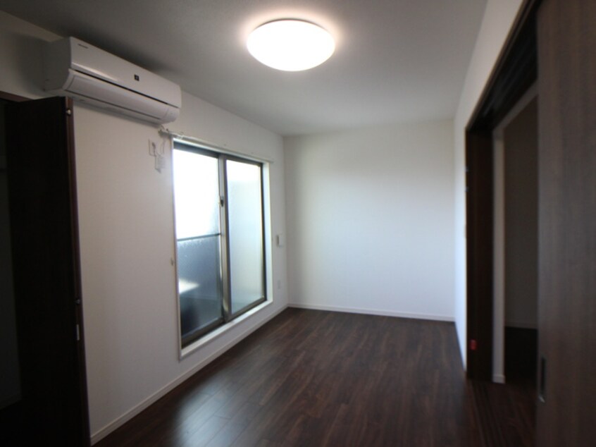 居室 Modernism East